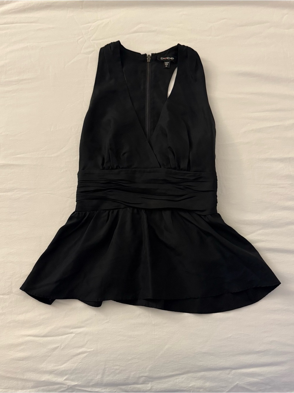 Y2K Bebe Black V-Neck Peplum Top – Ruched Waist Sleeveless Blouse XS